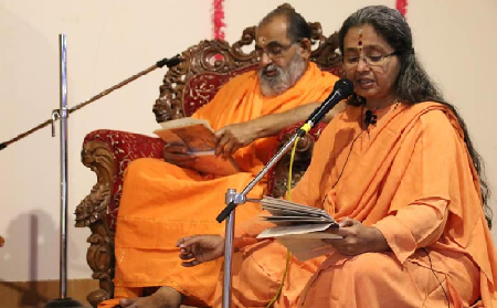 Swamiji (Siddhabodhananda Saraswathi) - Samskrutam course 